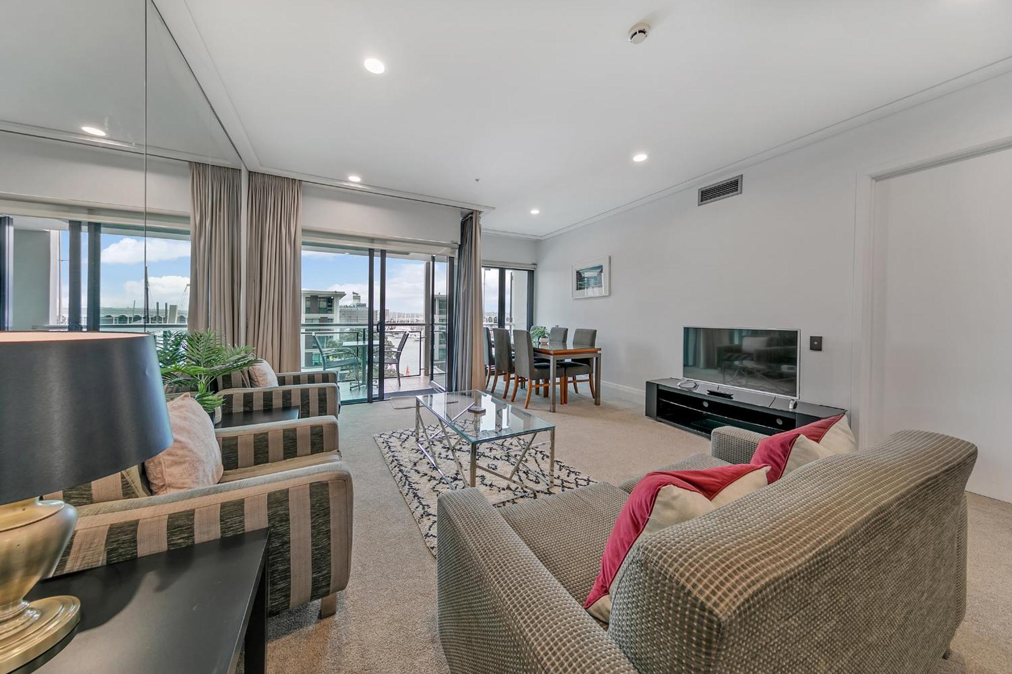 Luxurious & Spacious Living With Breathtaking Views Auckland Kültér fotó