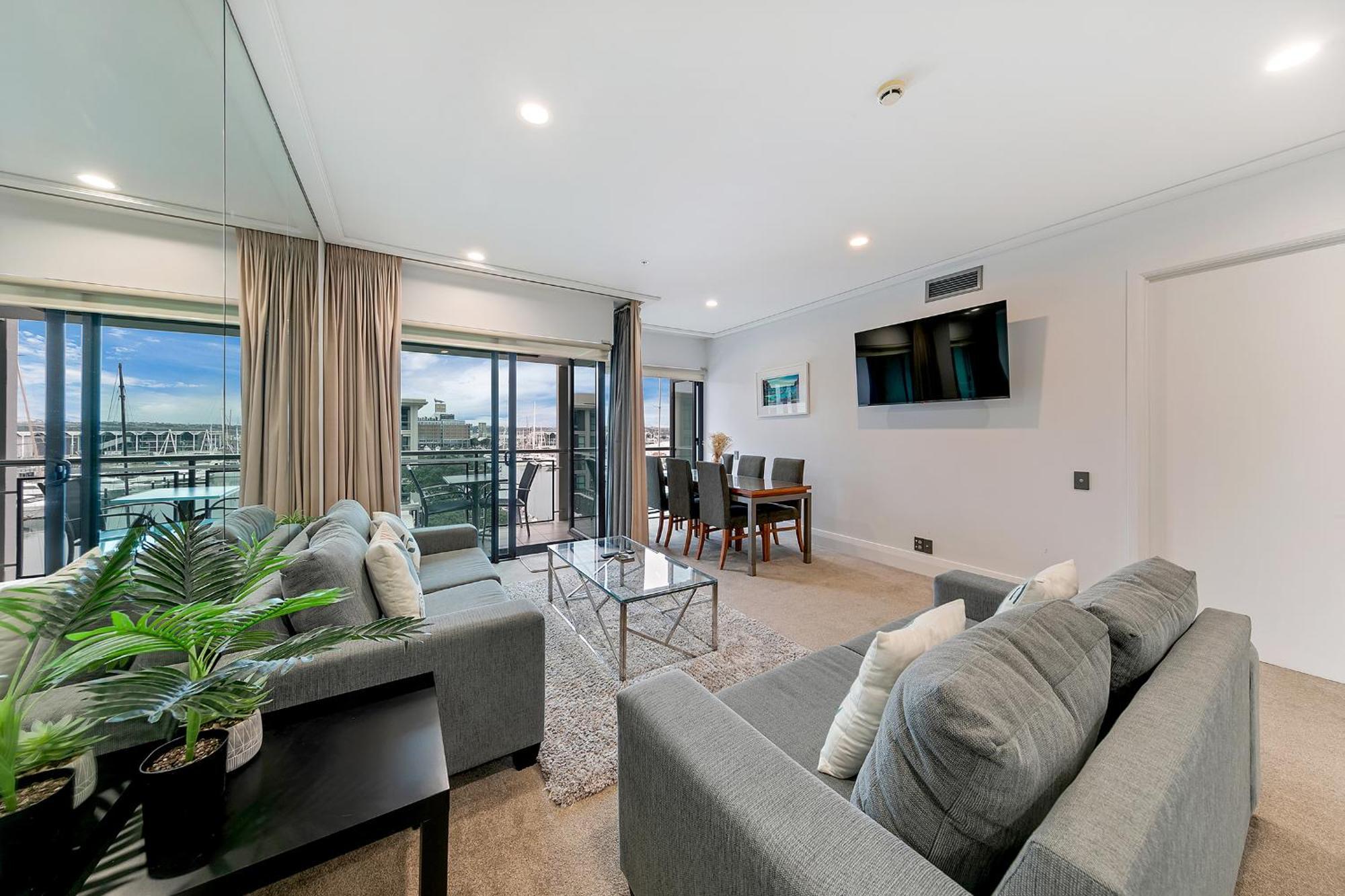 Luxurious & Spacious Living With Breathtaking Views Auckland Kültér fotó
